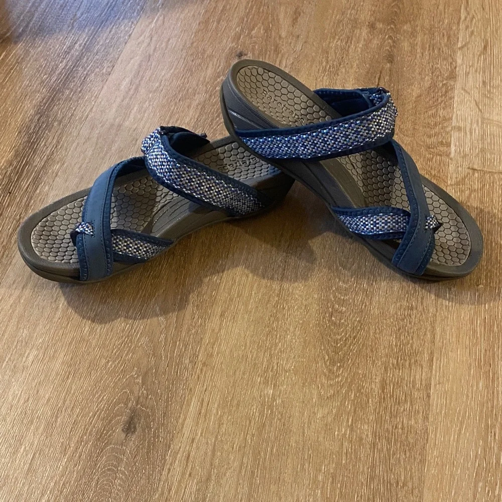 BareTraps Navy and Gray Women's Sandals - Picture 4 of 5